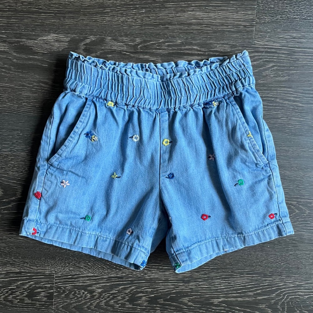 Hanna Andersson Girls Blue Floral Embroidered Chambray Shorts Size 120 US 6-7